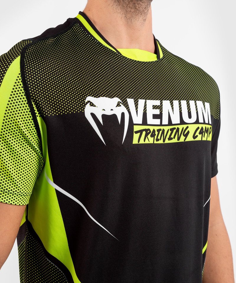 Venum Venum Training Camp 3.0 Dry Tech T-shirt Zwart Geel