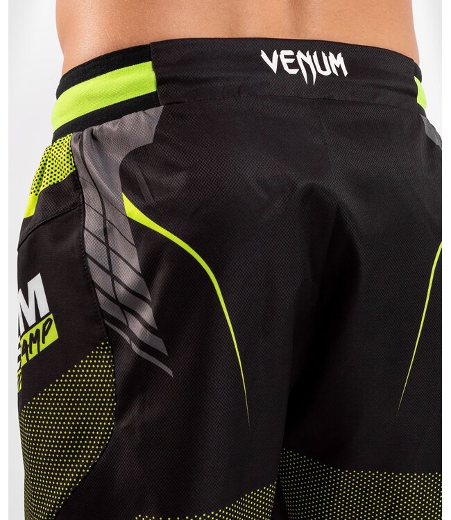 Venum Training Camp 3.0 Fight Shorts Schwarz Gelb