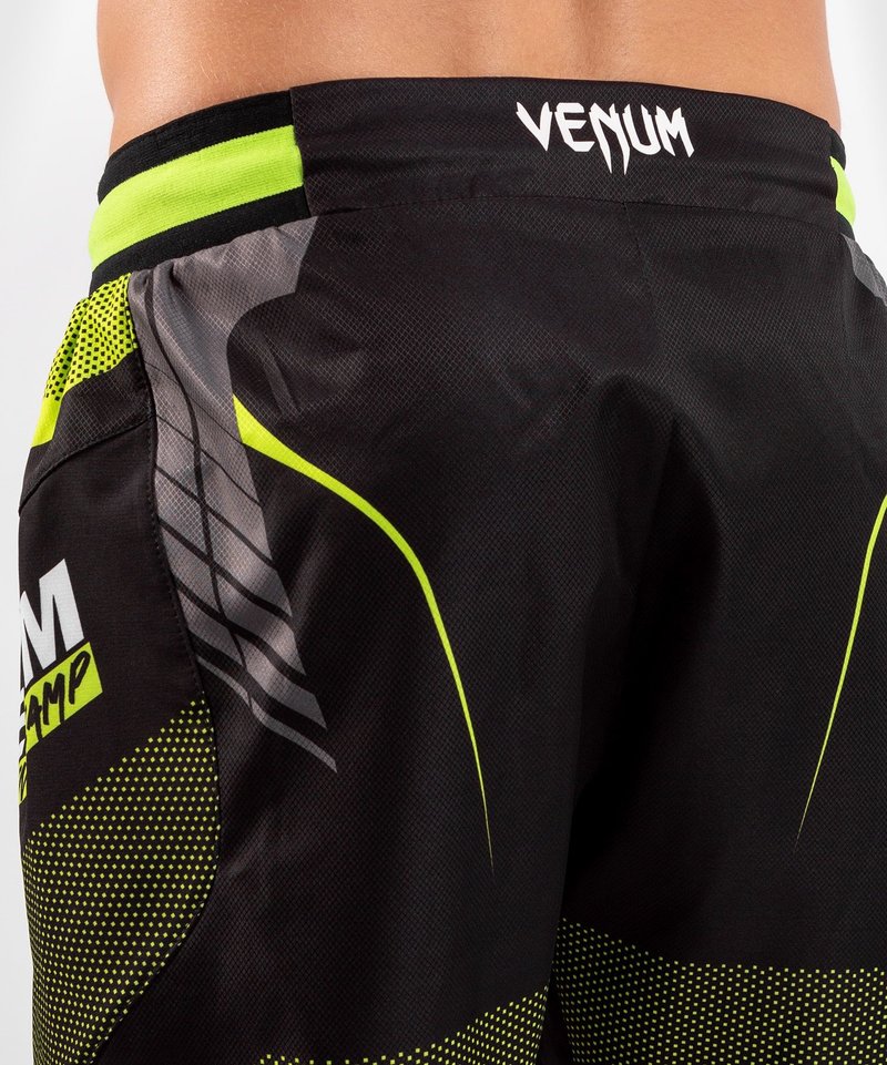 Venum Venum Training Camp 3.0 Fight Shorts Zwart Geel