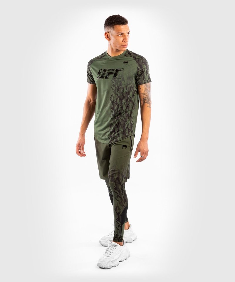 Venum UFC Authentic Fight Week Men Performance Short Sleeve T-shirt Verde