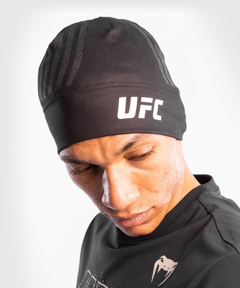 UFC | Venum UFC Venum Authentic Fight Night Unisex Walkout Beanie Zwart