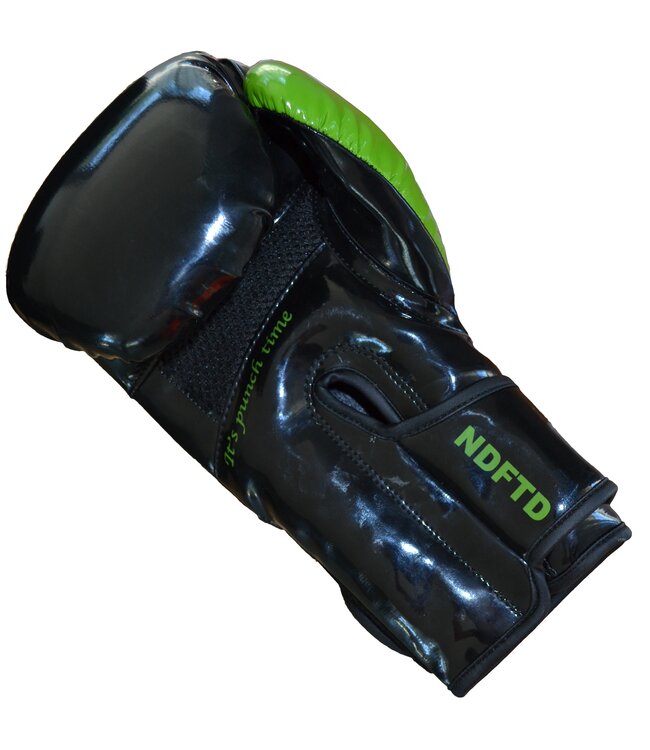 Punch Round "SLAM" Boxing Gloves Black Green