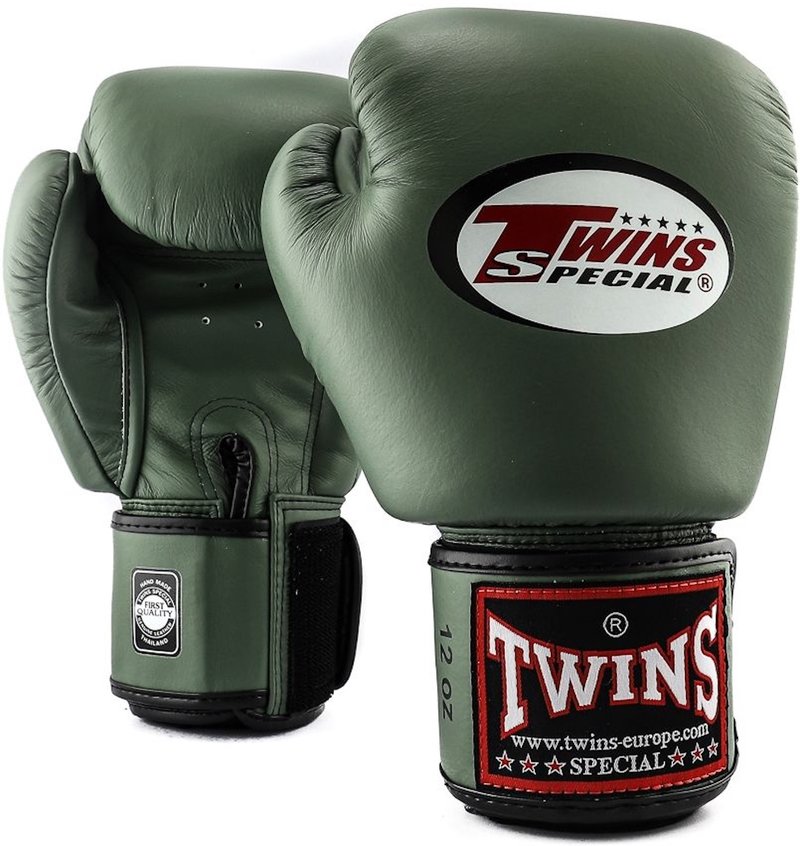 twins green gloves