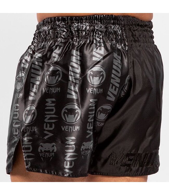 Venum Logos Muay Thai Shorts Schwarz Schwarz