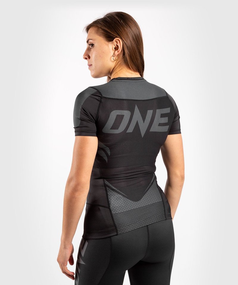 Venum Venum ONE FC IMPACT Rashguard K/A Damen Schwarz Schwarz