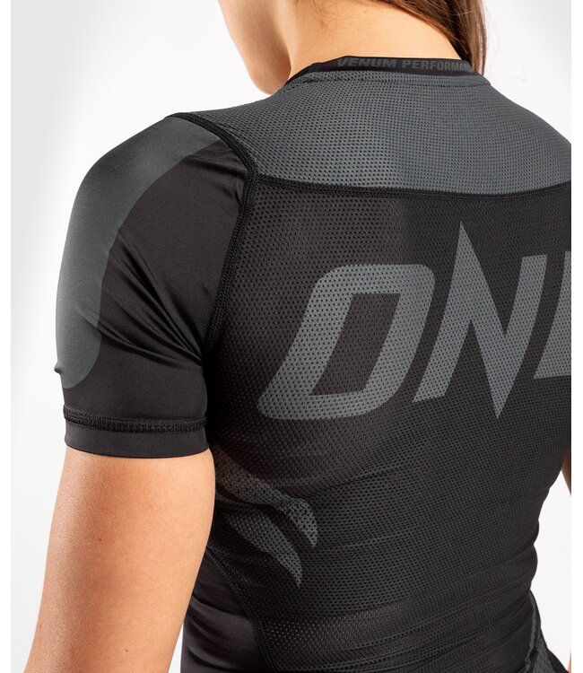 Venum ONE FC IMPACT Rashguard S/S Dames Zwart Zwart
