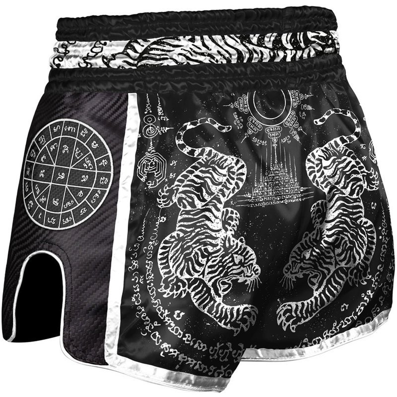 8 Weapons 8 Weapons Muay Thai Short Carbon Sak Yant Tigers Schwarz