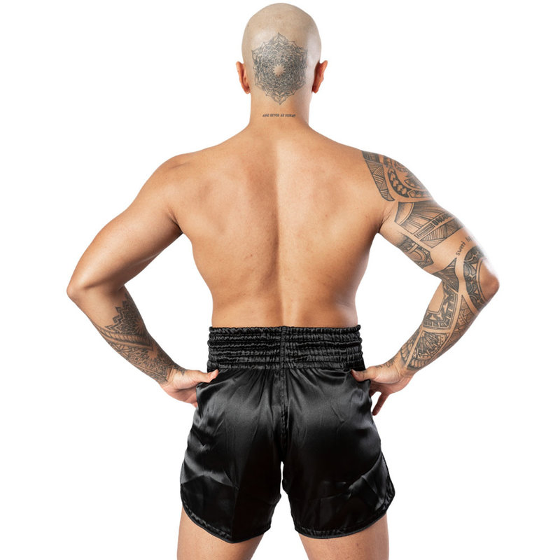 8 Weapons 8 WEAPONS Strike Muay Thai Kickboxing Shorts Schwarz Gold