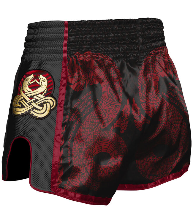 8 WEAPONS Muay Thai Shorts Sak Yant Naga Schwarz Rot
