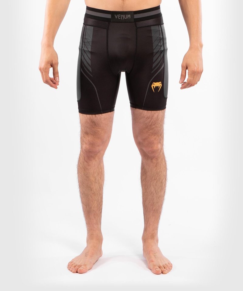 Venum Venum Athletics Vale Tudo Compressie Short Zwart Goud