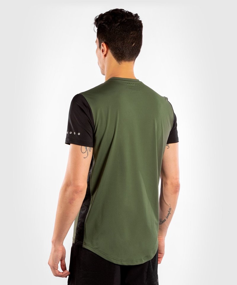 Venum Venum Classic Evo Dry-Tech T-shirt Khaki Zilver