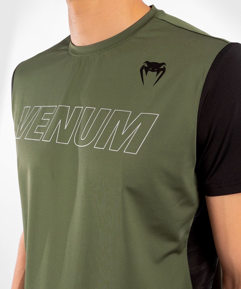 Venum Venum Classic Evo Dry-Tech T-shirt Khaki Zilver