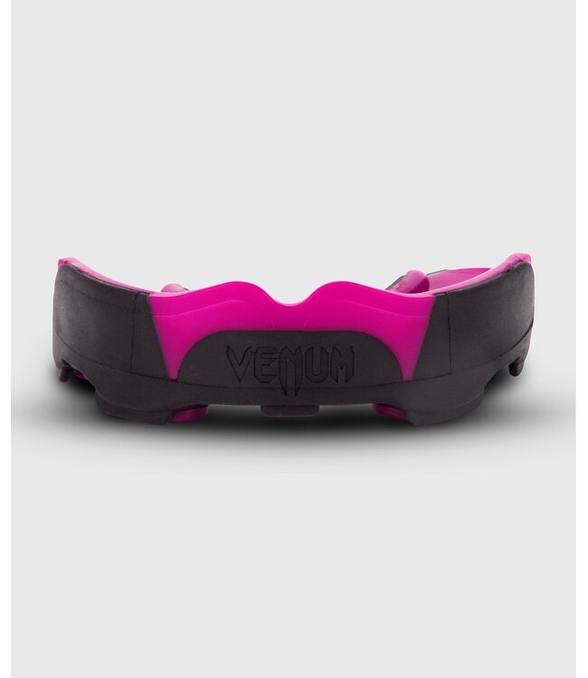 Venum Predator Mouth Guard – Mouthguard for Boxing, Kickboxing & MMA – Black Pink