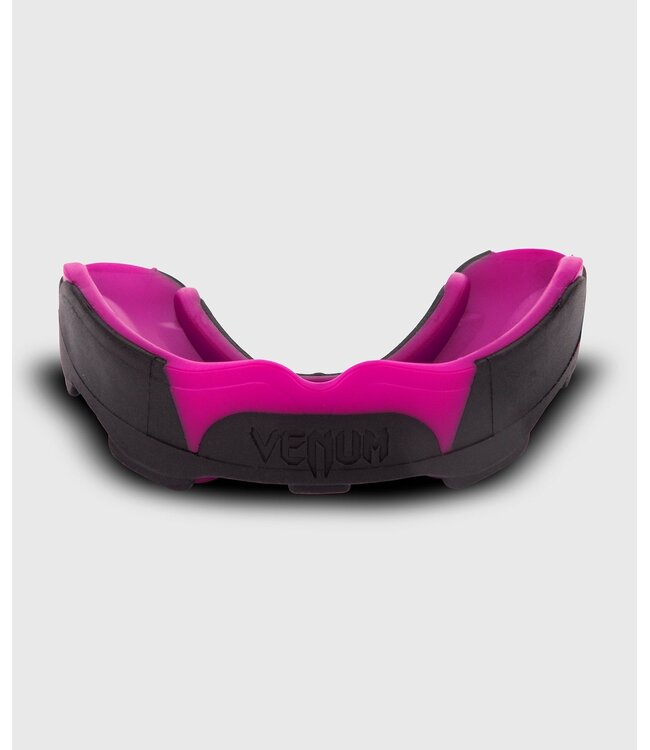 Venum Predator Mouth Guard – Mouthguard for Boxing, Kickboxing & MMA – Black Pink