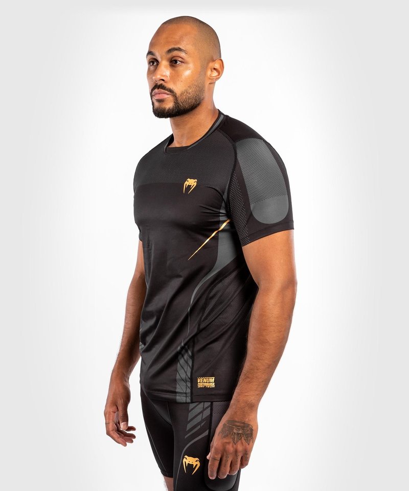 Venum Venum Athletics Dry Tech t-shirt Black Gold