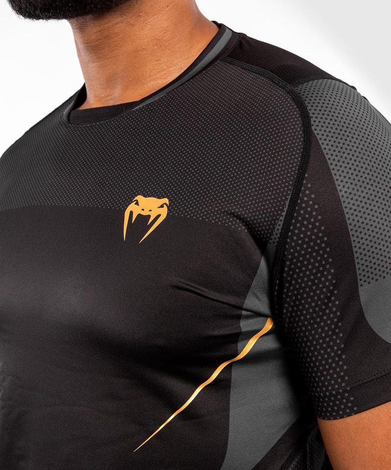 Venum Venum Athletics Dry Tech T-shirt Zwart Goud