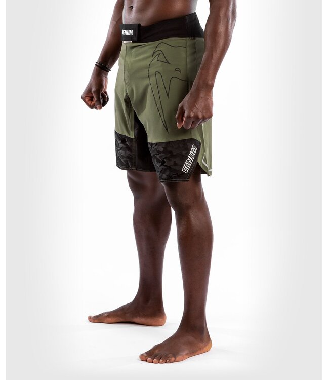 Venum Light 4.0 Fight Shorts Khaki Silber