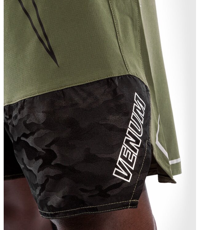 Venum Light 4.0 Fightshorts Khaki Silver Venum Fightwear - Copy