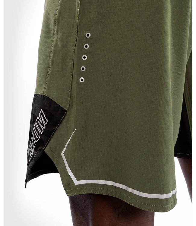 Venum Light 4.0 Fightshorts Khaki Silver Venum Fightwear - Copy