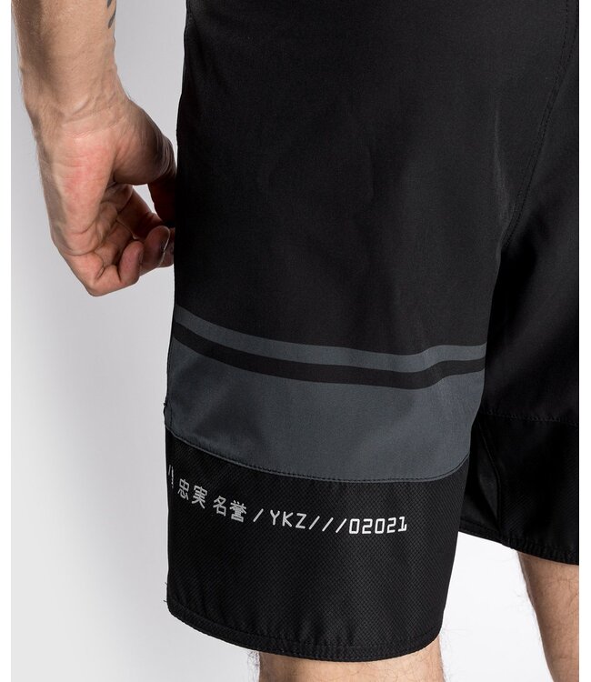 Venum YKZ21 Fight Shorts Black Black