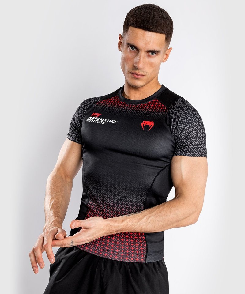 UFC UFC x VENUM Performance Institute S/S Rash Guard Zwart Rood