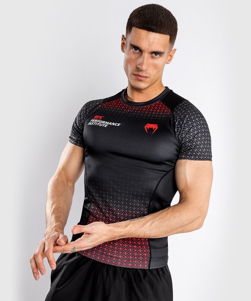 UFC | Venum UFC x VENUM Performance Institute S/S Rashguard Schwarz Rot