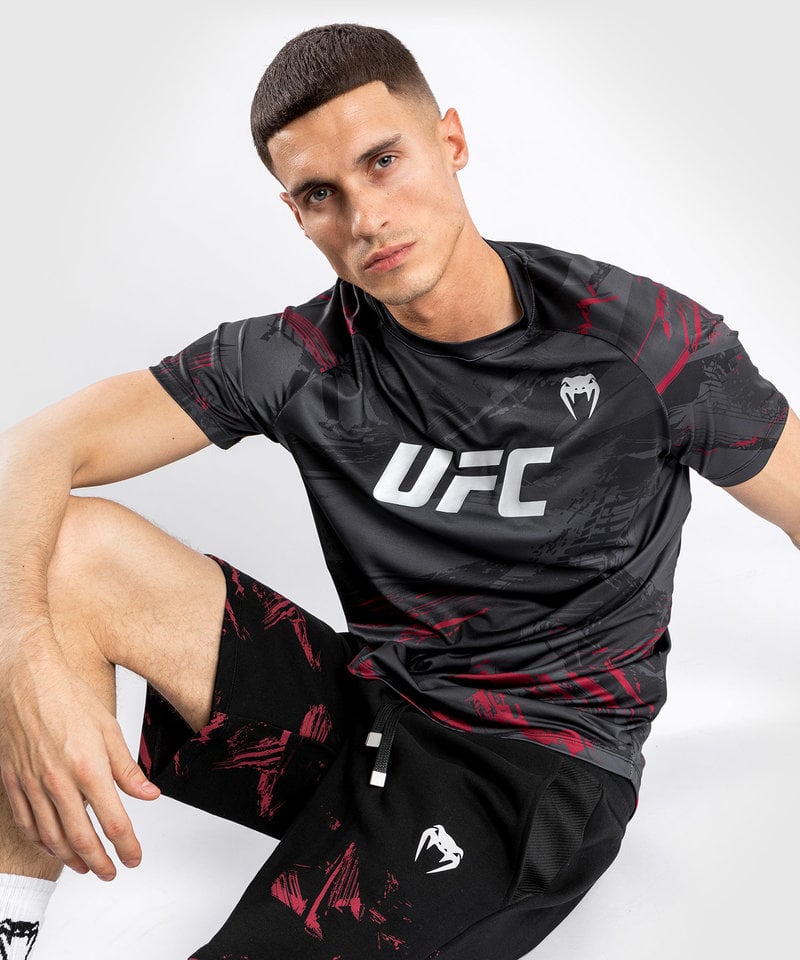 Venum UFC Authentic Fight Week Men Performance Long Sleeve Rashguard Negro