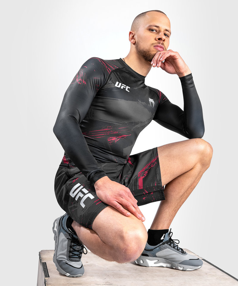 UFC UFC Venum Authentic Fight Week 2.0 Performance L/S Rashguard Schwarz Rot