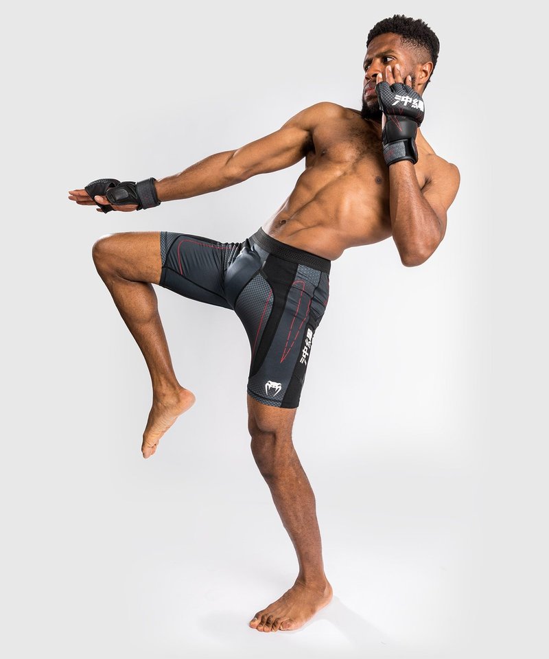 Venum Venum OKINAWA 3.0 Vale Tudo Shorts Schwarz Rot