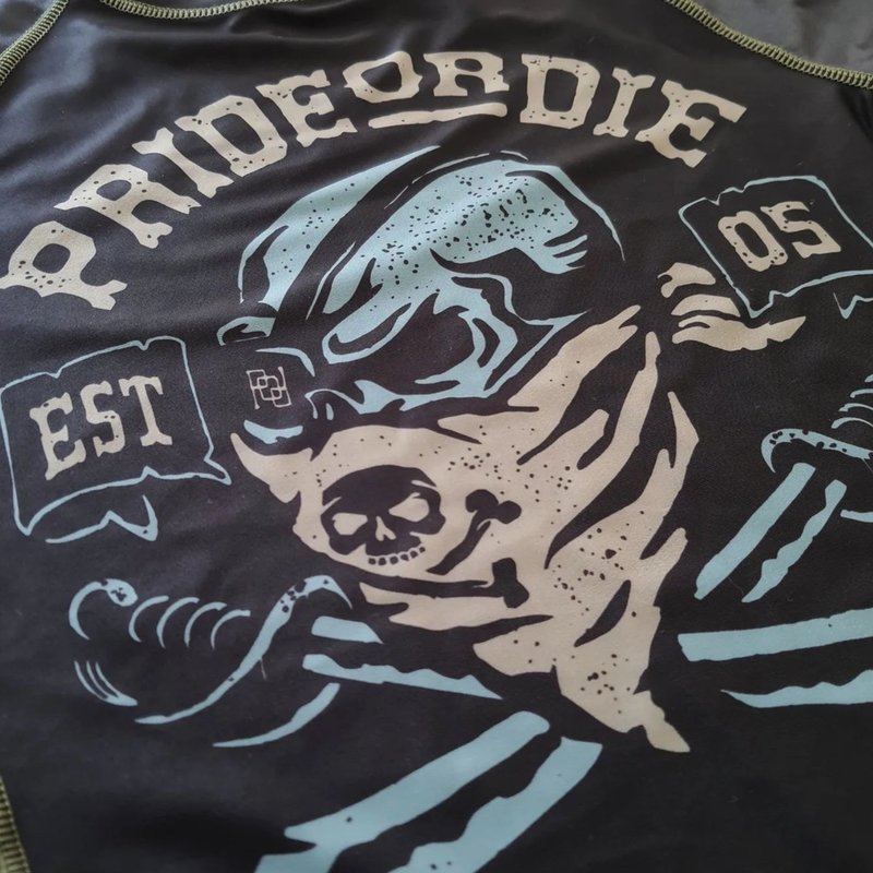 Pride or Die PRiDE or DiE Pirate Rashguard Langarm Schwarz