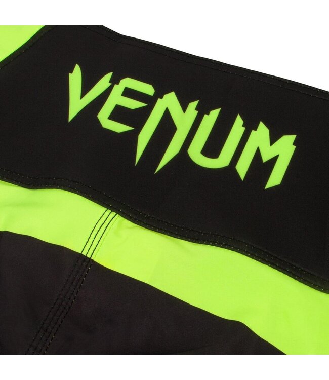 Venum Predator X MMA Kampfshorts Schwarz Gelb