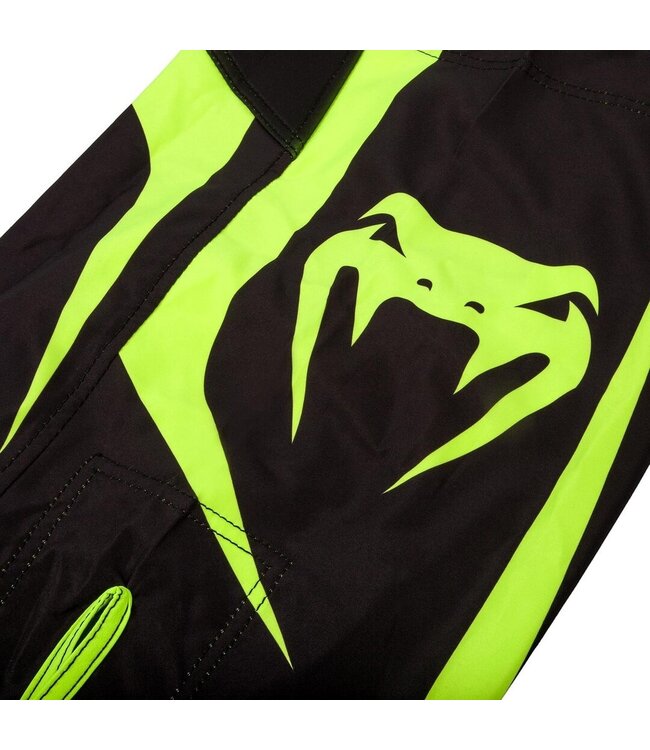 Venum Predator X MMA Kampfshorts Schwarz Gelb