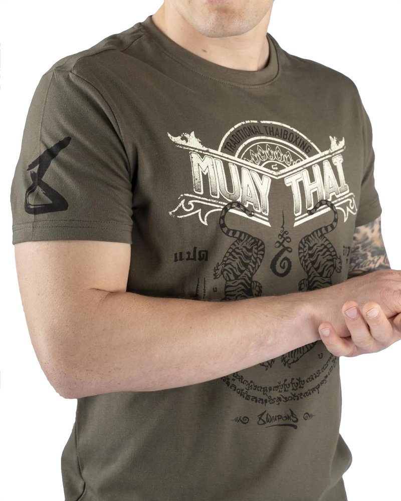 8 Weapons 8 Weapons T-Shirt Sak Yant Tigers Olive Grün