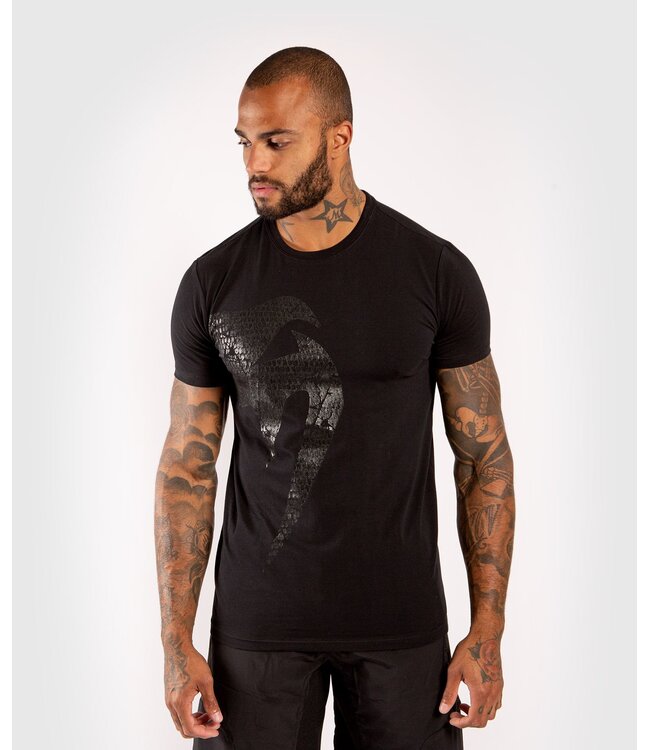 Venum Venum T-shirt Giant Matte Black Venum Fight Shop Nederland