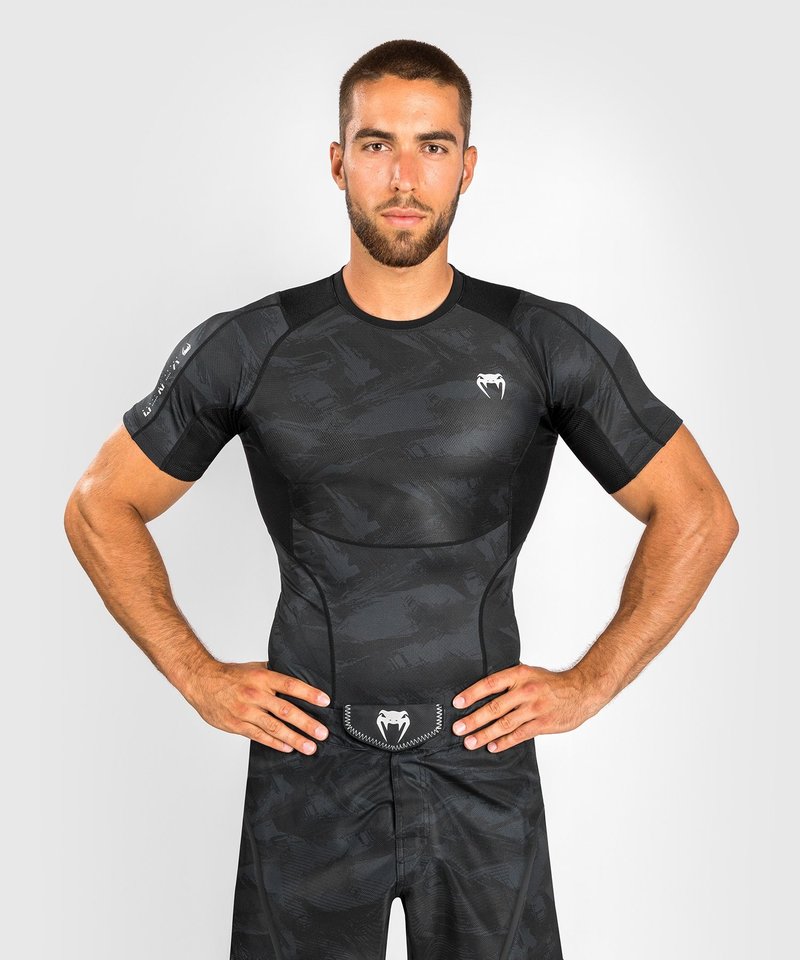 Venum Electron 3.0 Rash Guard Compression Shirt Black - FIGHTWEAR