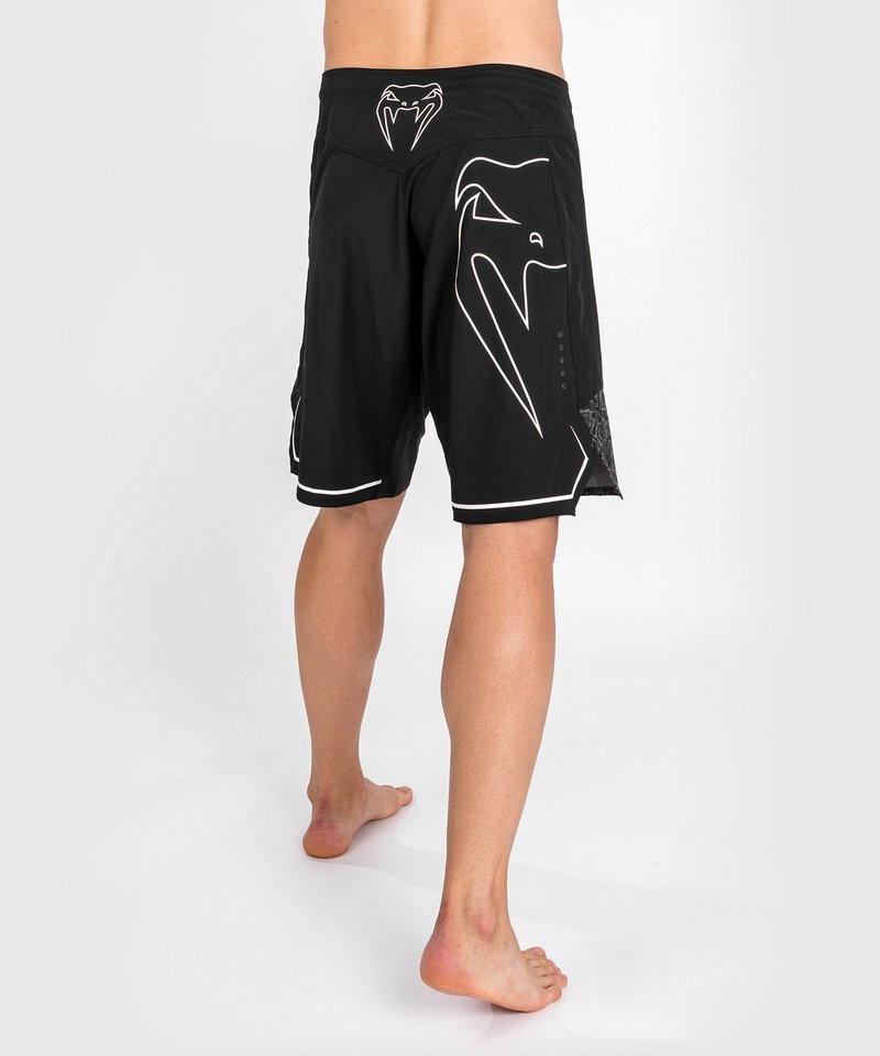 Venum Venum Fightshorts Light 4.0 Schwarz Weiß