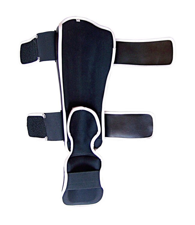 MUAY® MUAY Kickboxing Shinguards Black