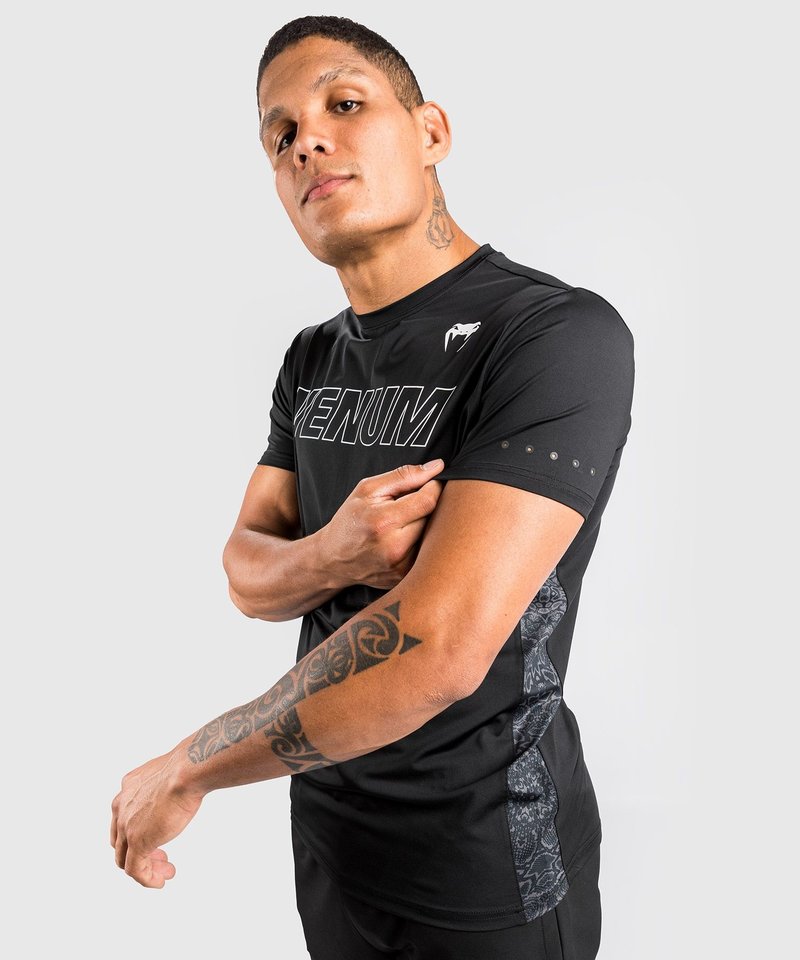 Venum Classic Evo Dry Tech T-Shirt Black White - FIGHTWEAR SHOP EUROPE