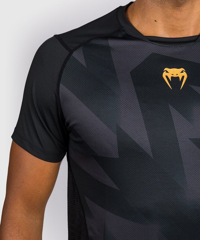 Venum Razor Dry Tech T-Shirt Black Gold - FIGHTWEAR SHOP EUROPE