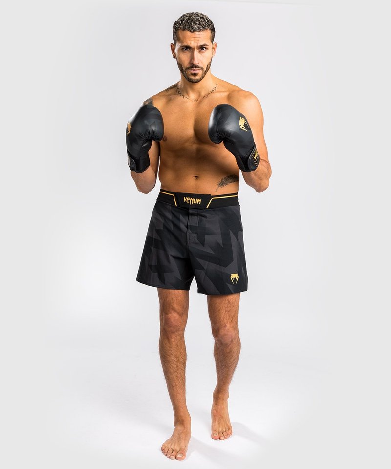 Venum Venum Razor Fightshorts Black Gold