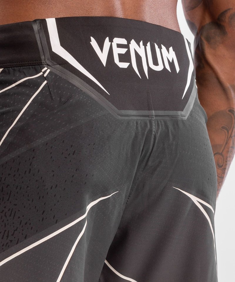 UFC | Venum UFC Venum Authentic Fight Night Herren Shorts Long Fit Schwarz