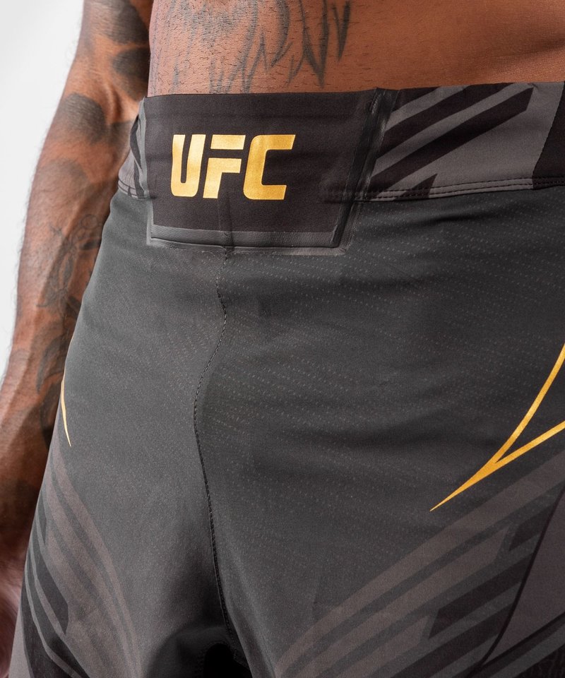 UFC | Venum UFC Venum Authentic Fight Night Men's Fighthorts Short Fit Champion