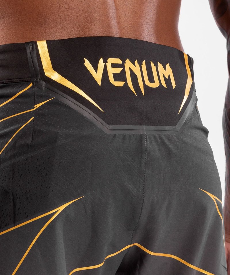 UFC | Venum UFC Venum Authentic Fight Night Men's Fighthorts Short Fit Champion