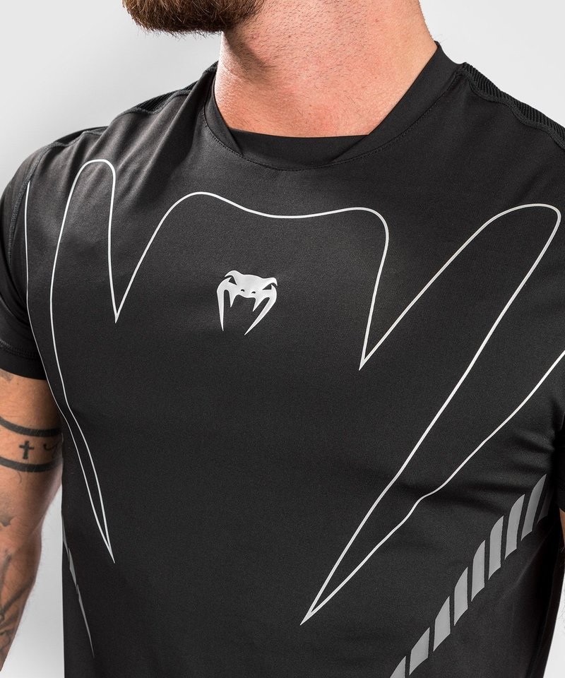 Venum Venum Jaws 2.0 Dry Tech T-Shirt Black - Fightshop Europe