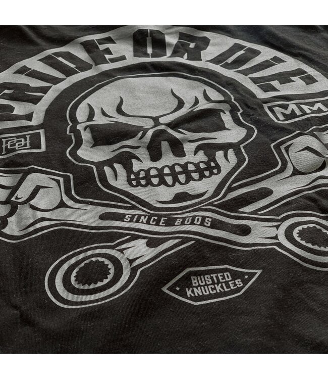 PRIDE or Die T-Shirt BUSTED KNUCKLES Zwart