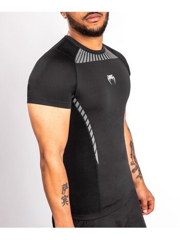 Venum Fusion 2.0 Men's Rashguard - Short Sleeves - Black/Yellow – Venum  Europe