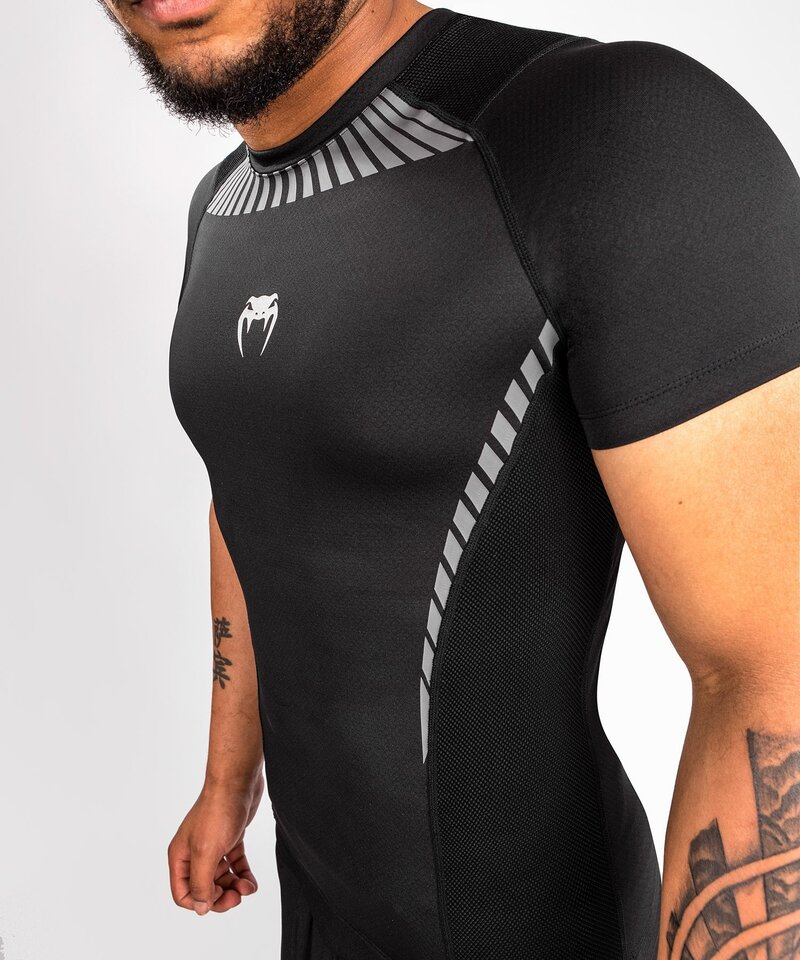 Venum Razor Rash Guard Short Sleeves Black Gold - FIGHTWEAR SHOP