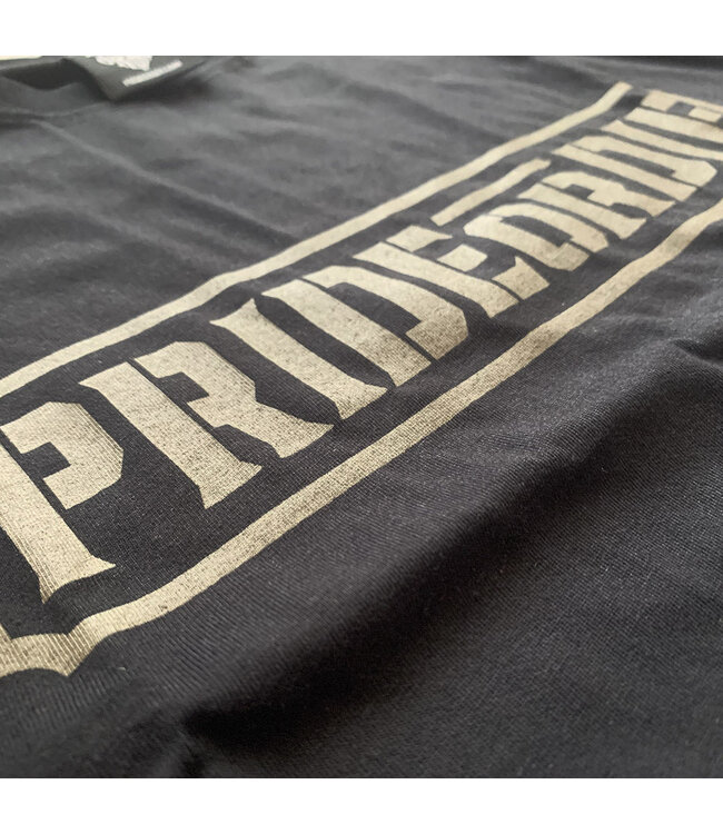 PRIDE or Die Baumwoll-T-Shirt Only the Strong Black