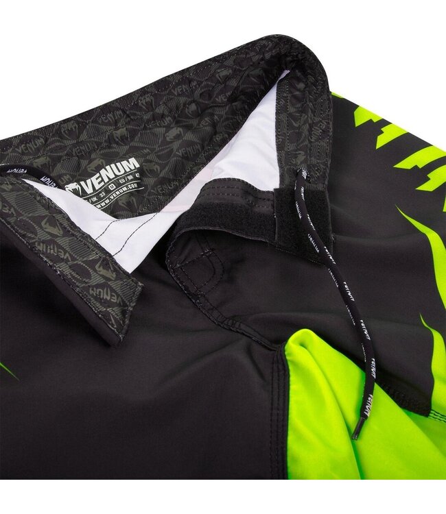 Venum Challenger Fightshort Zwart Neo Geel