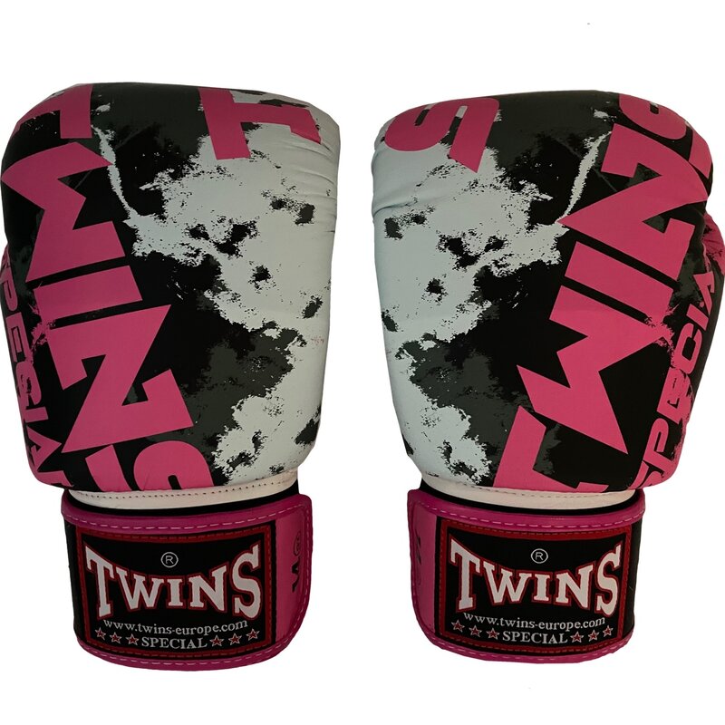 Twins Special Twins Muay Thai Boxing Gloves Candy Pink FBGVL3-61